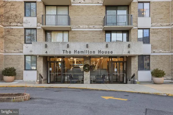$157,000 | 4 Monroe Street, Unit 909, Rockville, MD 20850