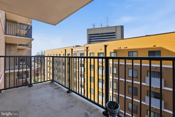 $157,000 | 4 Monroe Street, Unit 909, Rockville, MD 20850