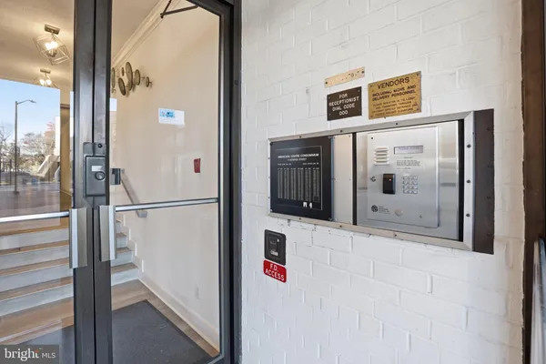 $157,000 | 4 Monroe Street, Unit 909, Rockville, MD 20850