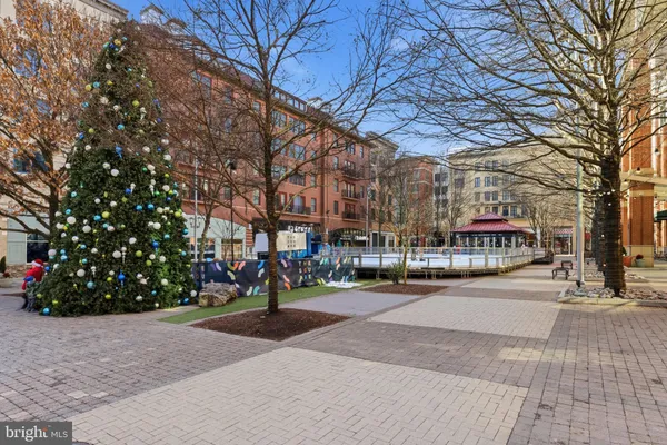 $157,000 | 4 Monroe Street, Unit 909, Rockville, MD 20850