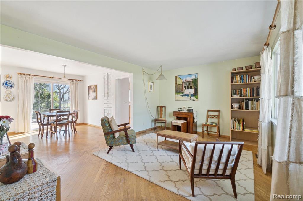 928 Red Oak Road Ann Arbor, MI 48103 - Photo 33 of 76 Gallery Image 33
