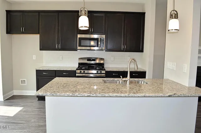 a sign that is on the wall of a building