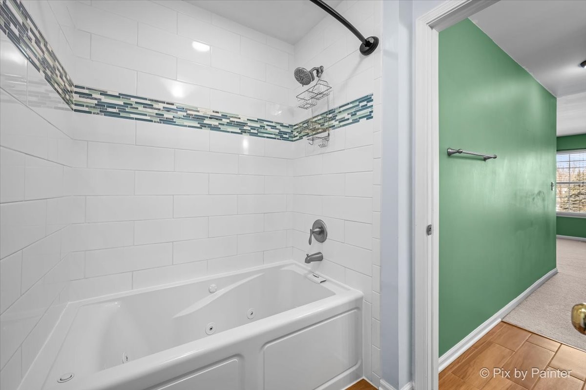 2424 Oneida Lane Naperville, IL 60563 - Photo 13 of 29