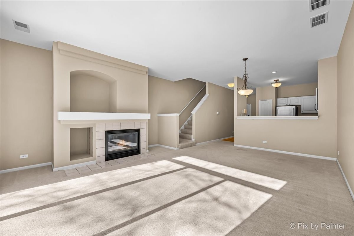 2424 Oneida Lane Naperville, IL 60563 - Photo 8 of 29