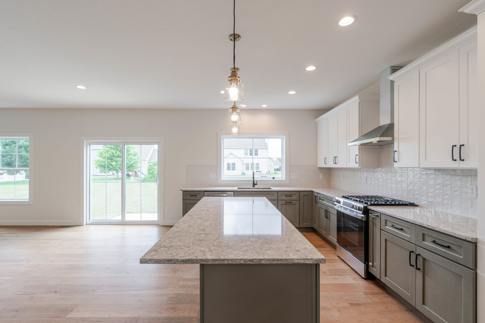 1304 Woodbine Road Bloomington, IL 61704 - Photo 12 of 49