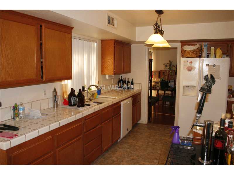 55 Westheimer Road Henderson, NV 89074 - Photo 5 of 11 Kitchen.