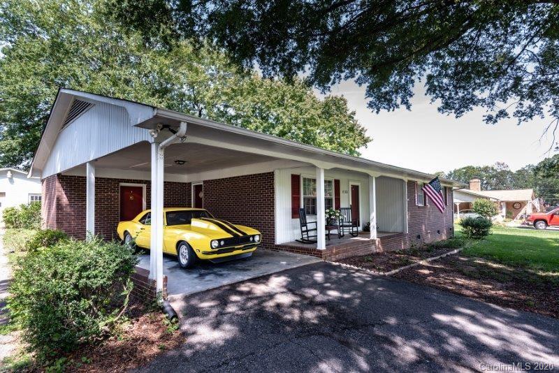 3407 Anderson Mountain Road Maiden, NC 28650 - Photo 4 of 27 Gallery Image 4