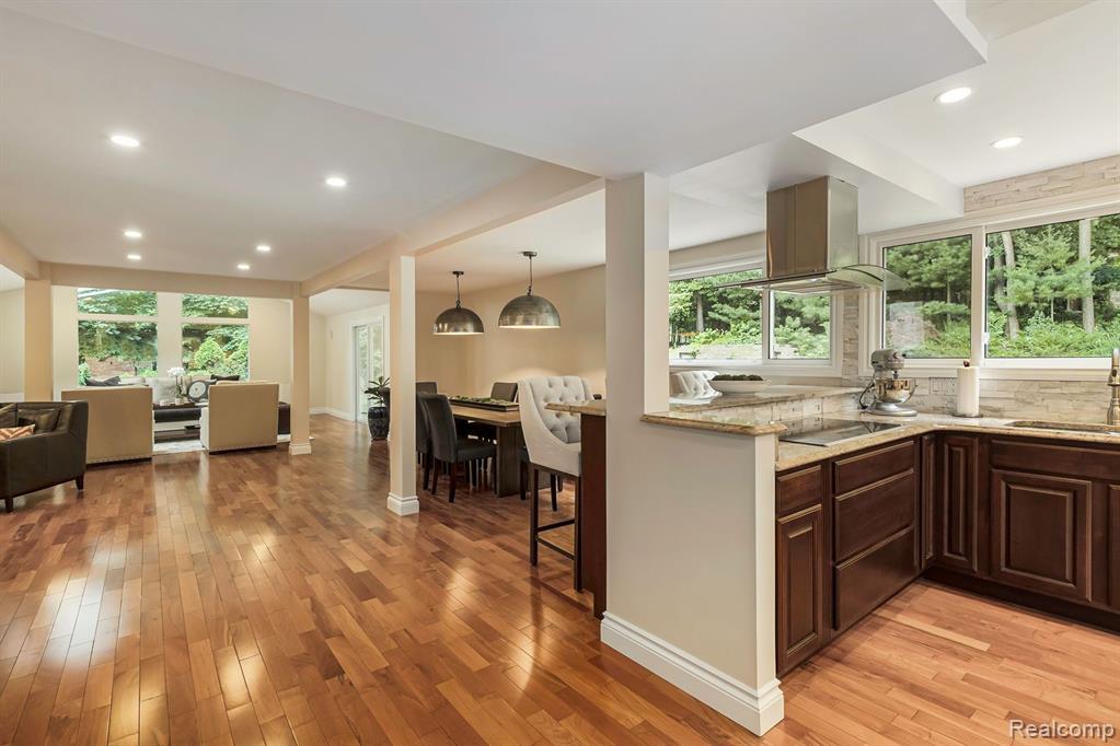 29746 Highmeadow Road Farmington Hills, MI 48334 - Photo 18 of 46