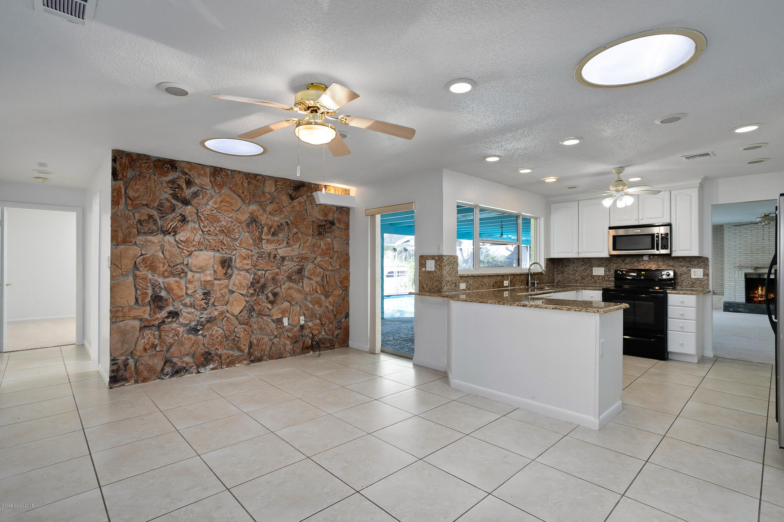 120 La Riviere Road Cocoa Beach, FL 32931 - Photo 2 of 33 Dining Room