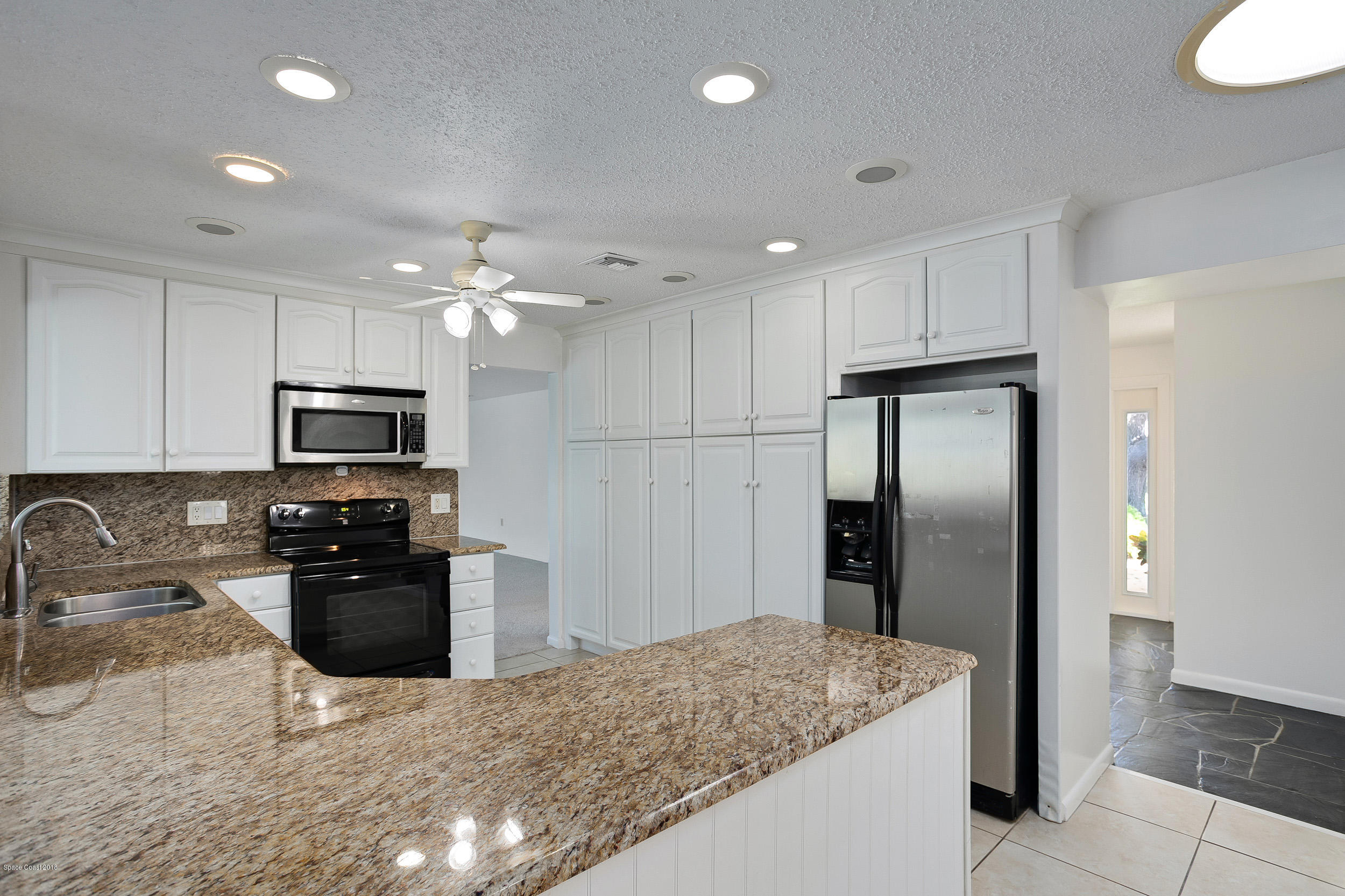 120 La Riviere Road Cocoa Beach, FL 32931 - Photo 4 of 33 Kitchen