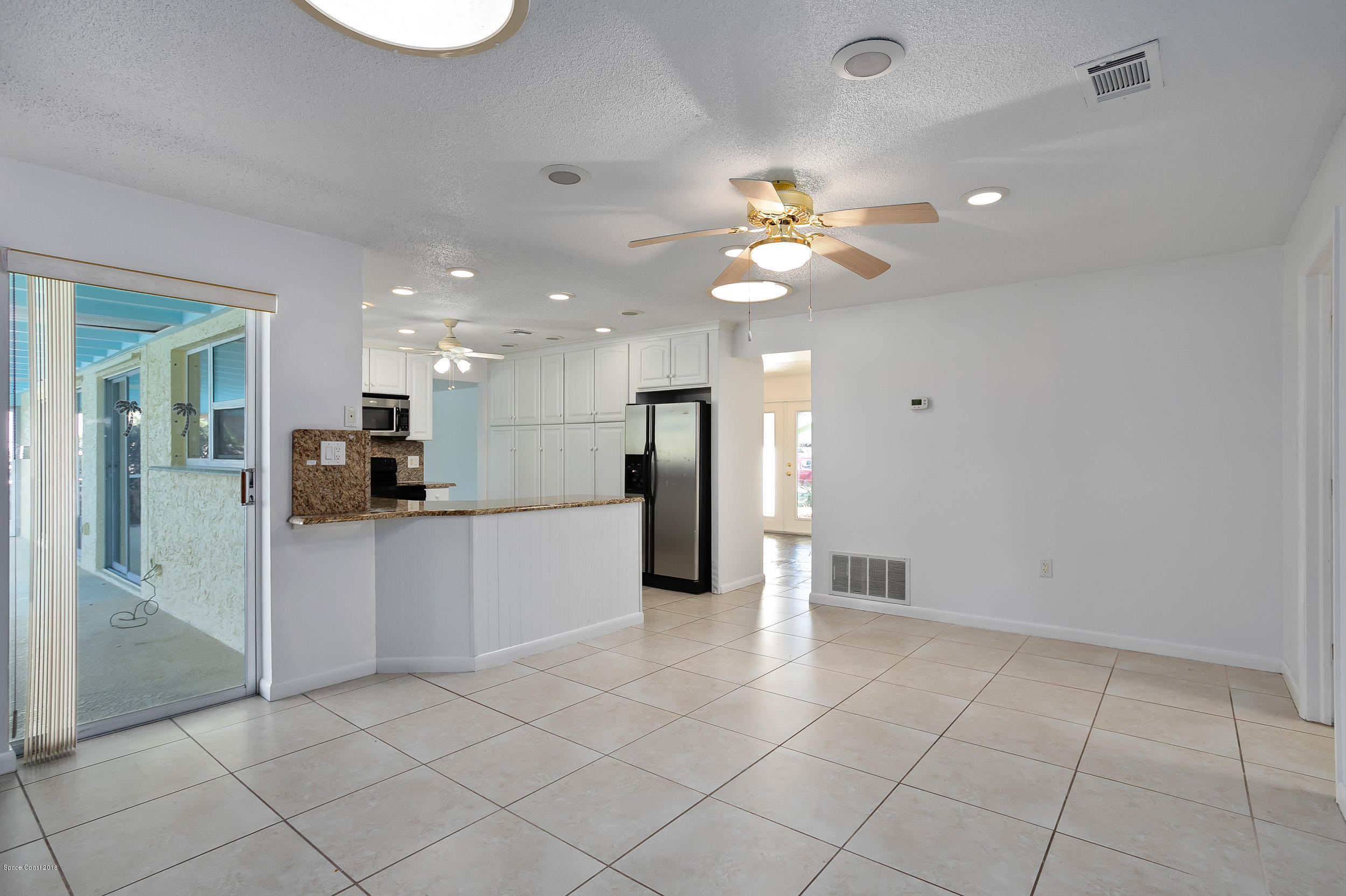 120 La Riviere Road Cocoa Beach, FL 32931 - Photo 6 of 33 Dining Room