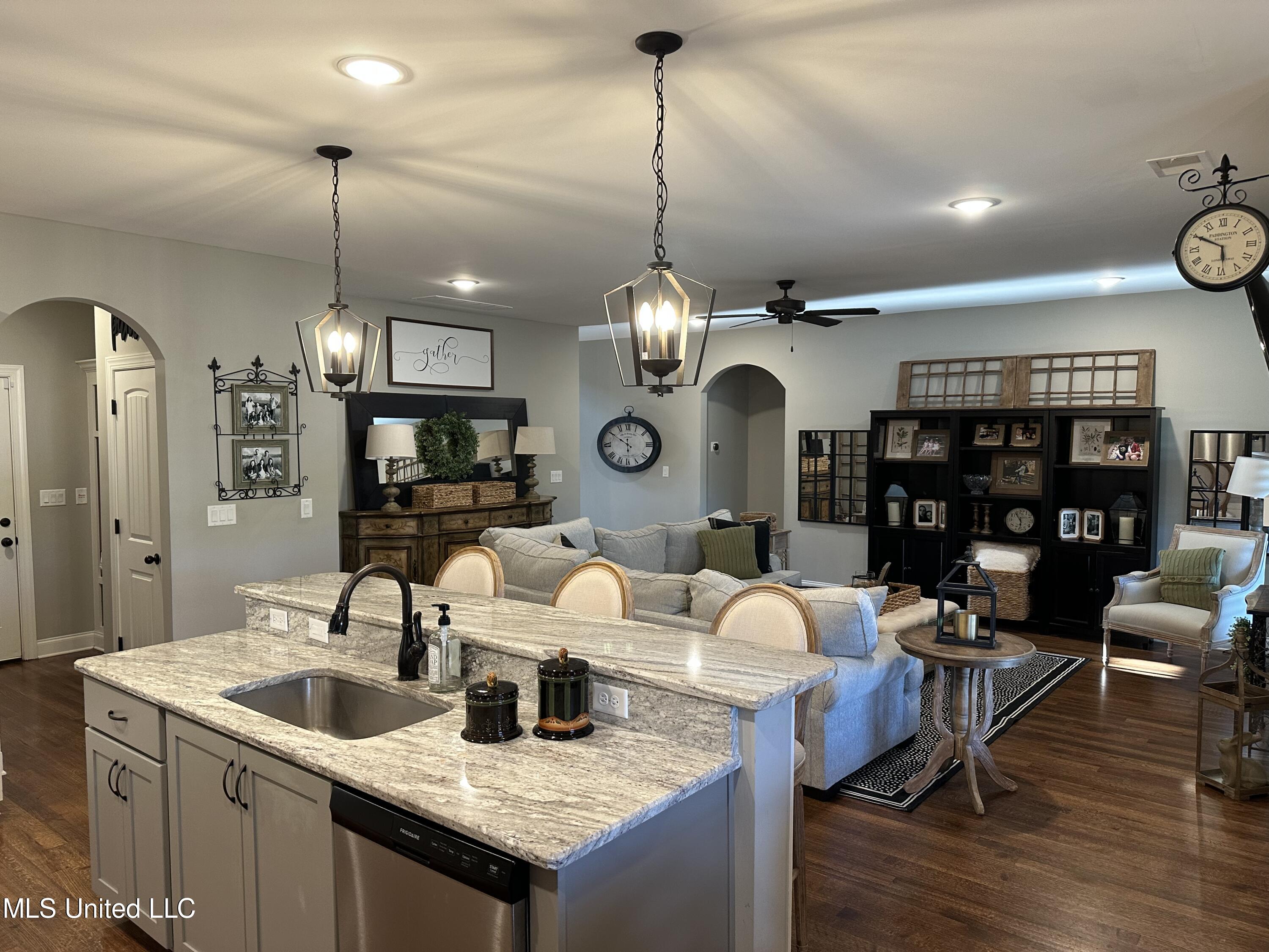 4770 Balterson Loop South Olive Branch, MS 38654 - Photo 6 of 37 kitchen and greatroom