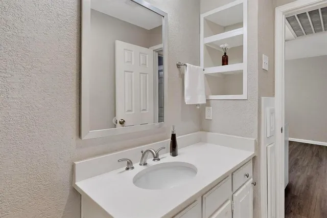 $265,000 | 218 North Beacon Street, Unit 108, Dallas, TX 75214