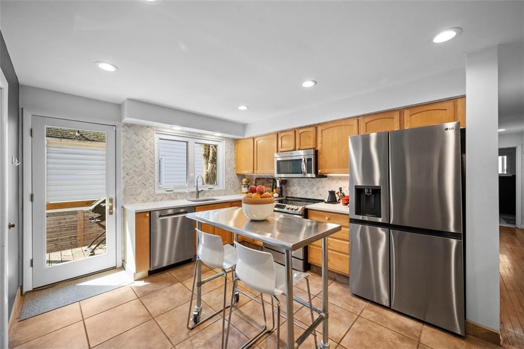 7134 Roycrest Place Pittsburgh, PA 15208 - Photo 12 of 42