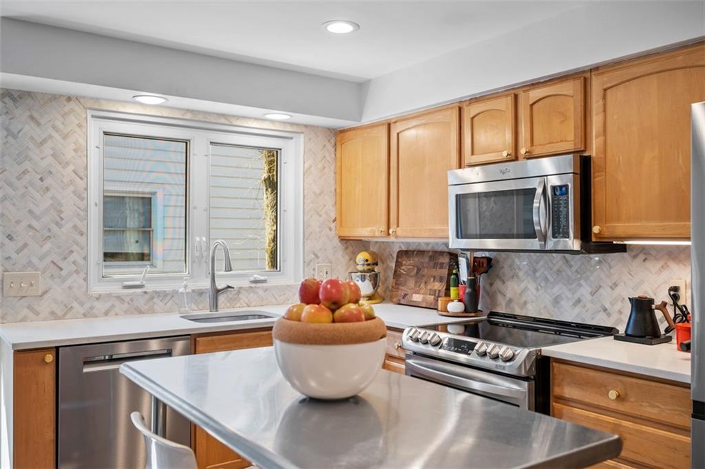 7134 Roycrest Place Pittsburgh, PA 15208 - Photo 16 of 42