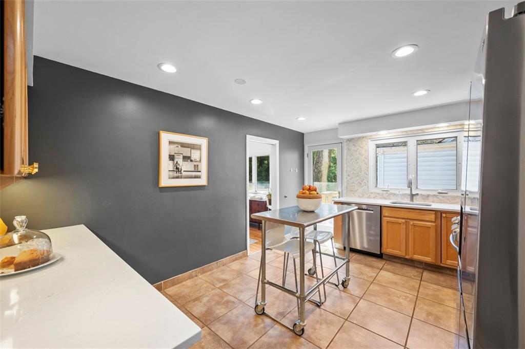 7134 Roycrest Place Pittsburgh, PA 15208 - Photo 17 of 42