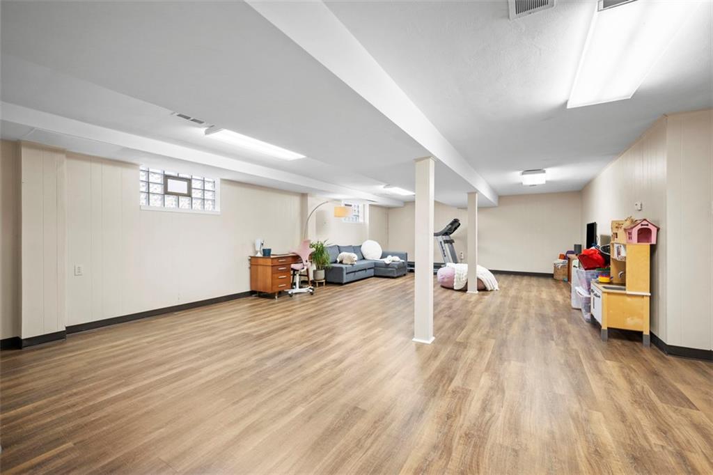 7134 Roycrest Place Pittsburgh, PA 15208 - Photo 32 of 42