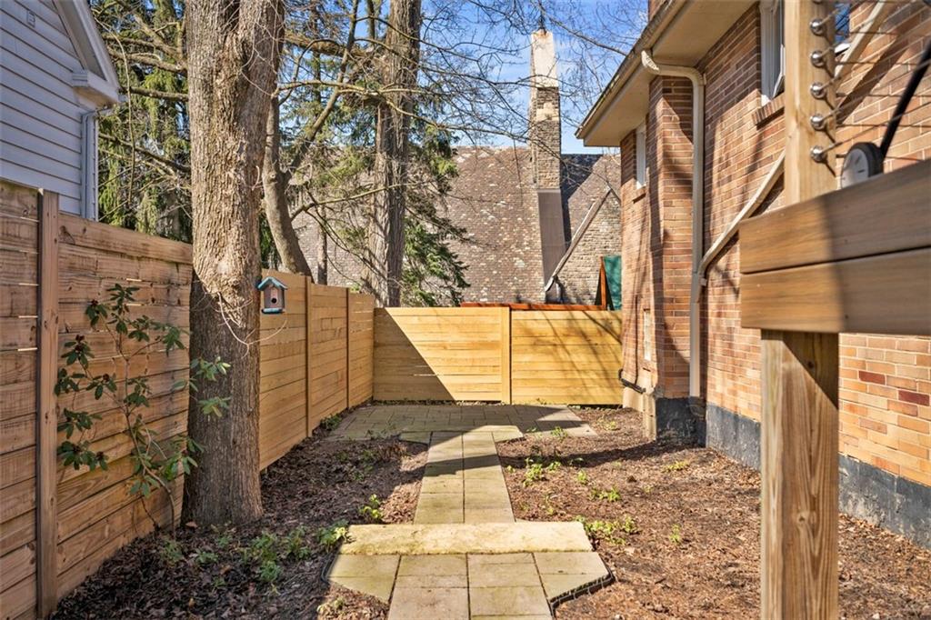 7134 Roycrest Place Pittsburgh, PA 15208 - Photo 41 of 42