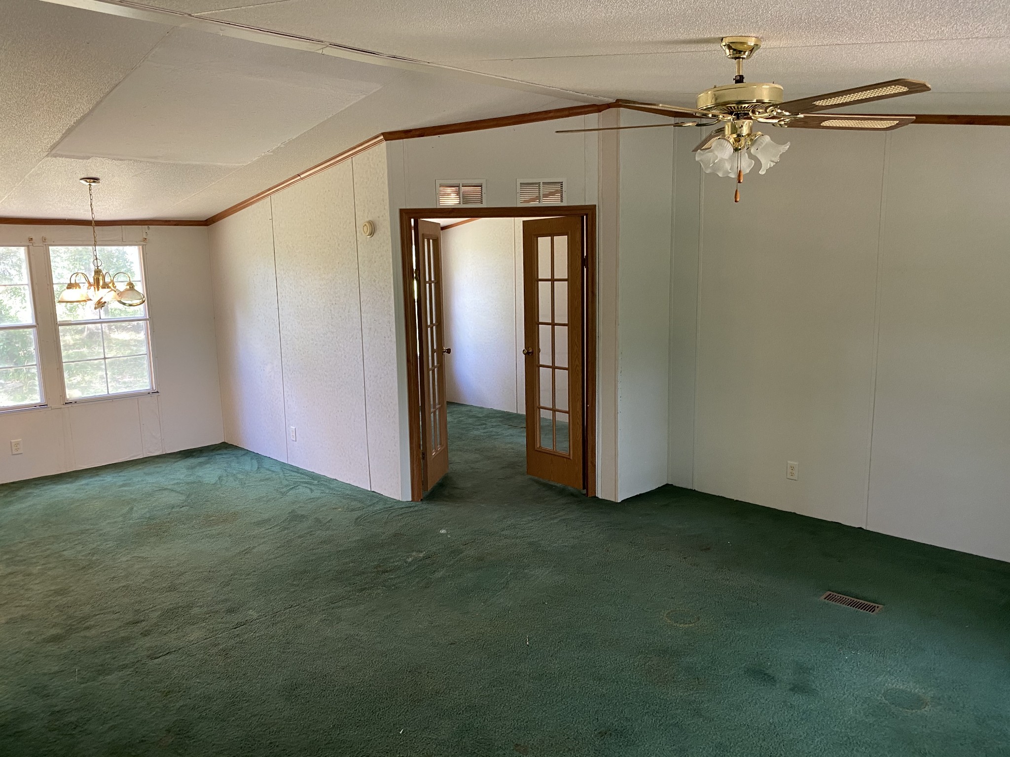 2264 Warner Bridge Road Shelbyville, TN 37160 - Photo 11 of 35 Gallery Image 11