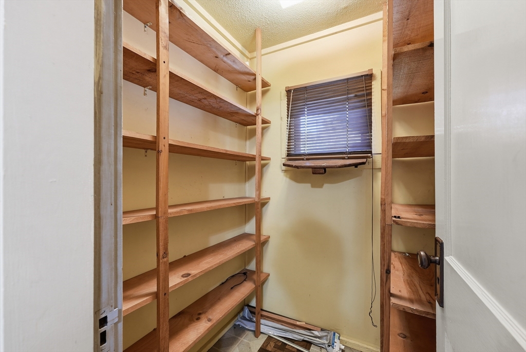 136 Maynard Street Springfield, MA 01109 - Photo 30 of 35 a room with walk in closet
