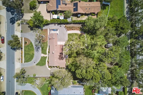 $5,500,000 | 23860 Long Valley Road, Hidden Hills, CA 91302