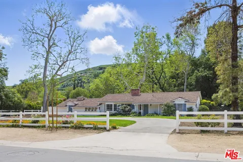 $5,500,000 | 23860 Long Valley Road, Hidden Hills, CA 91302