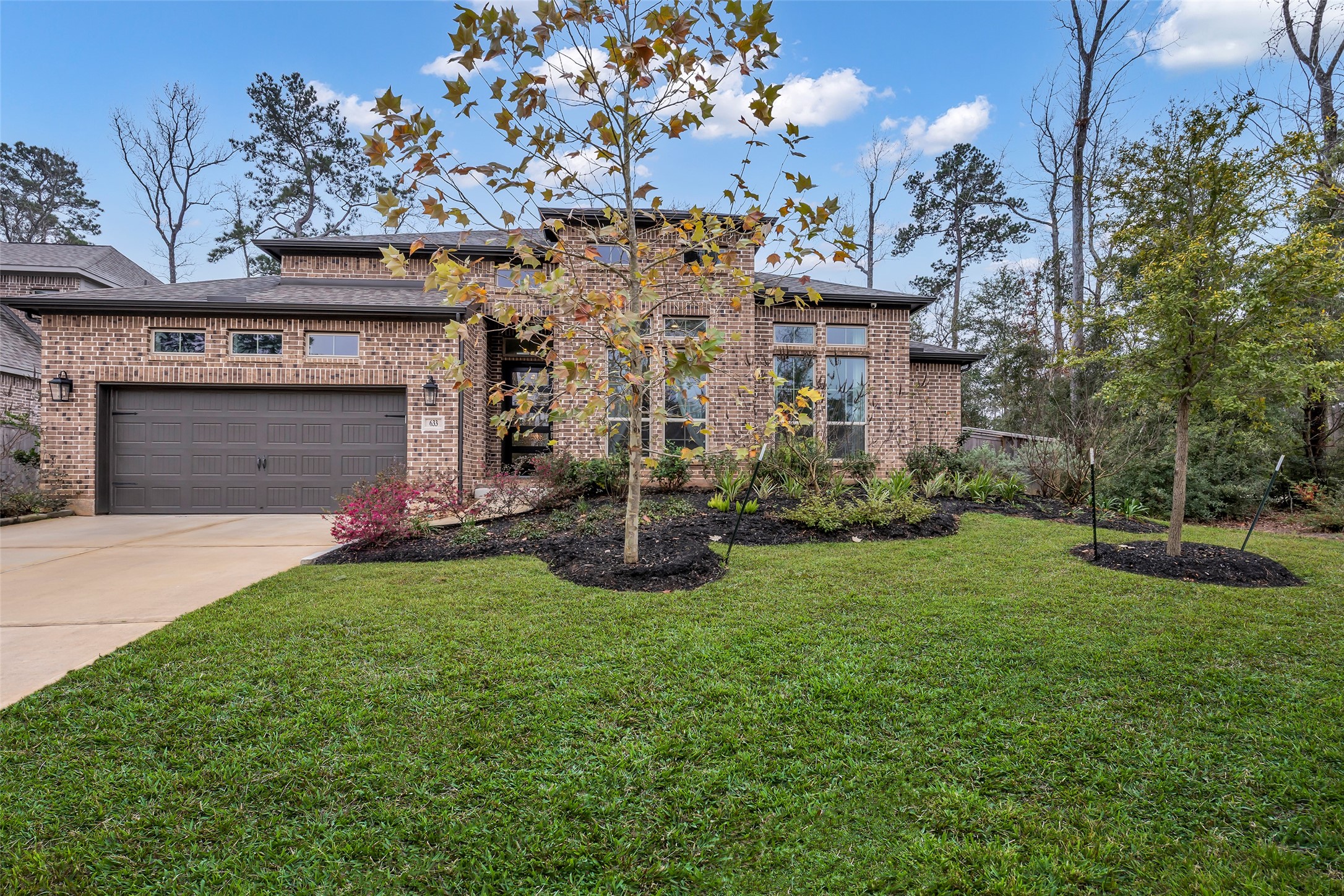 633 North Rivus Overlook Drive Willis, TX 77318 - Photo 2 of 27
