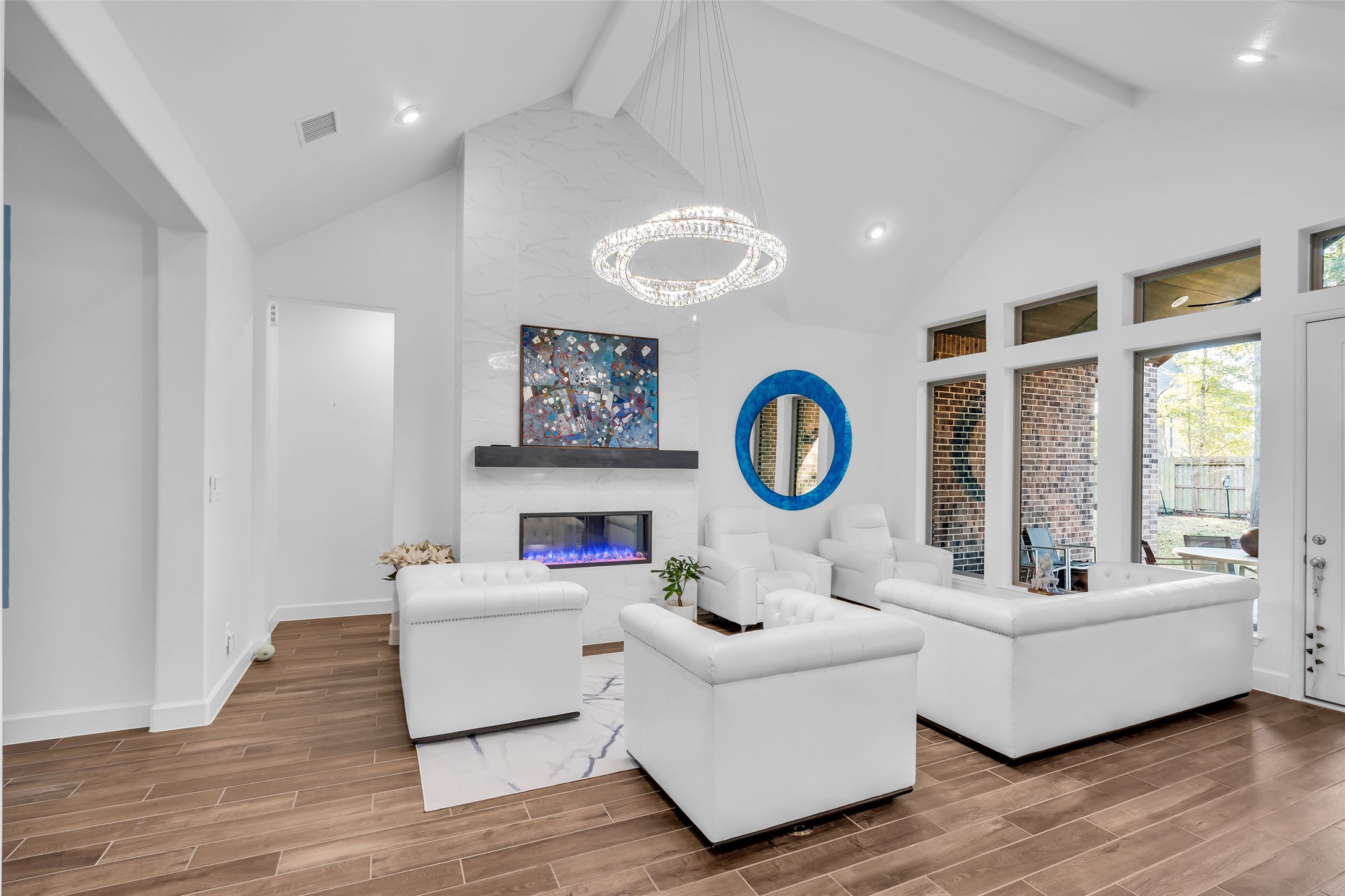 633 North Rivus Overlook Drive Willis, TX 77318 - Photo 7 of 27 Ample seating for all of your guests