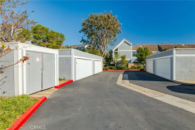 $2,599,000 | 16104 Tortola Circle, Huntington Beach, CA 92649
