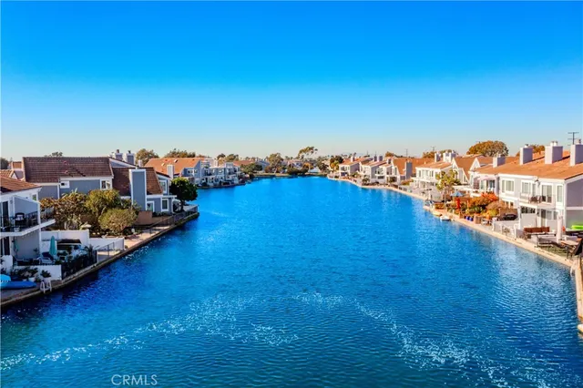 $2,599,000 | 16104 Tortola Circle, Huntington Beach, CA 92649