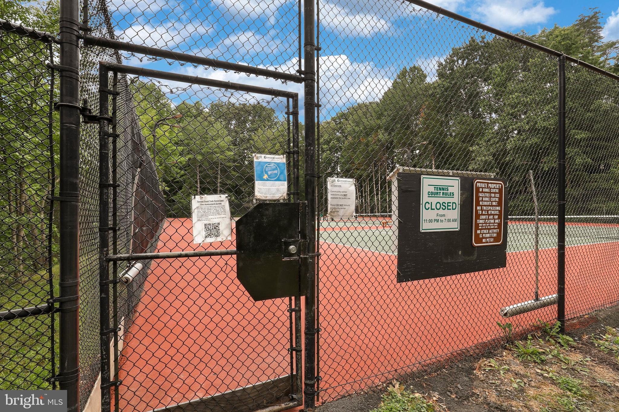 5837 Cove Landing Road, Unit 101 Burke, VA 22015 - Photo 23 of 35 a view of a outdoor space