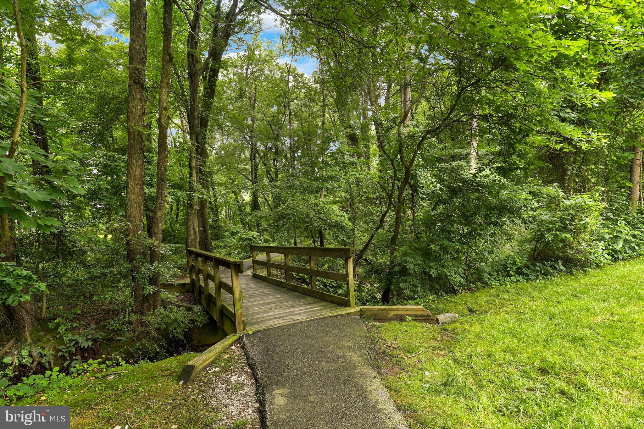 5837 Cove Landing Road, Unit 101 Burke, VA 22015 - Photo 29 of 35 a view of a yard