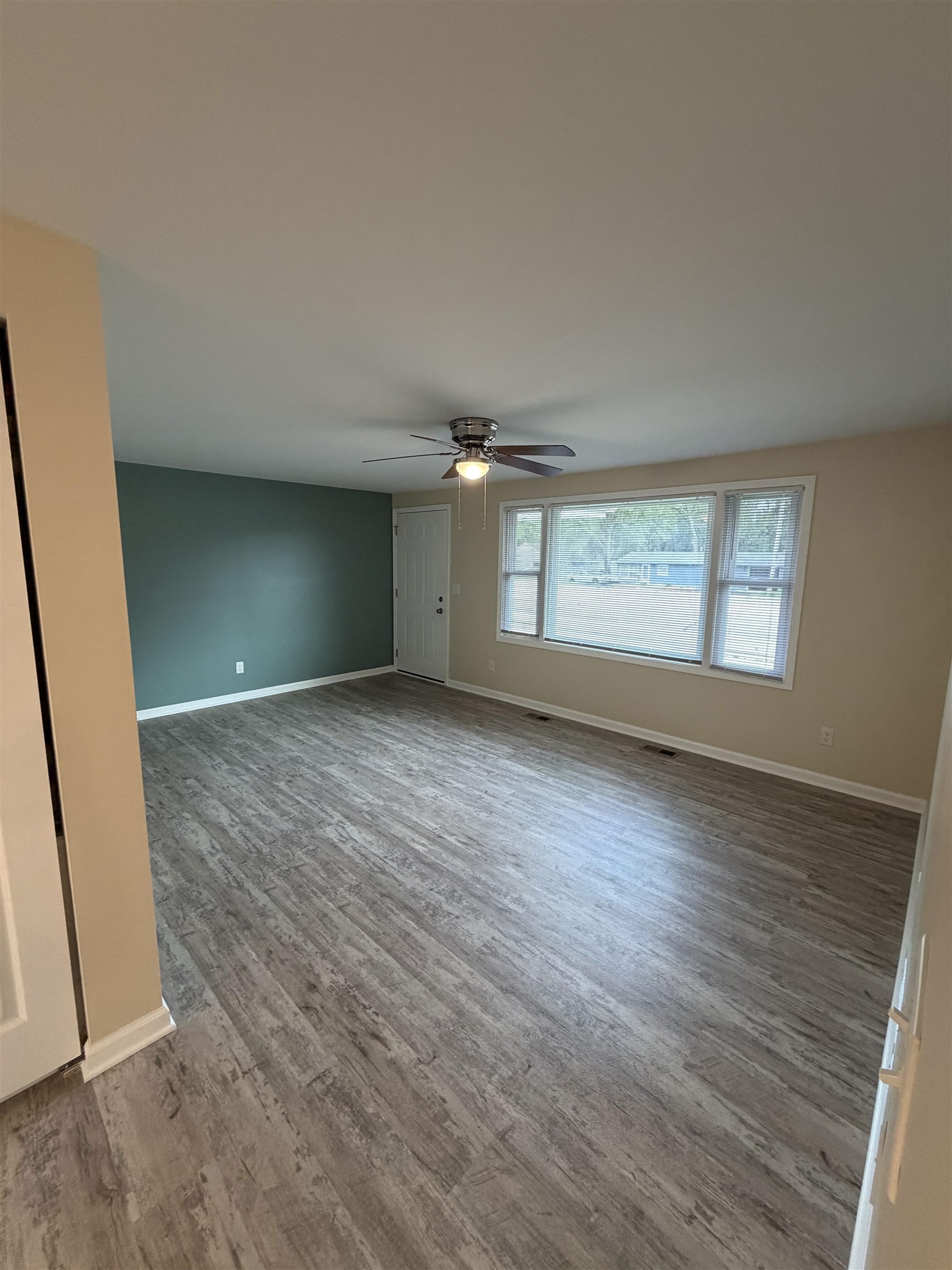 1206 Harlem Road Machesney Park, IL 61115 - Photo 4 of 21