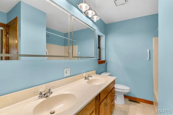$260,000 | 1192 Quiver Court, Lake Sherwood, MO 63357