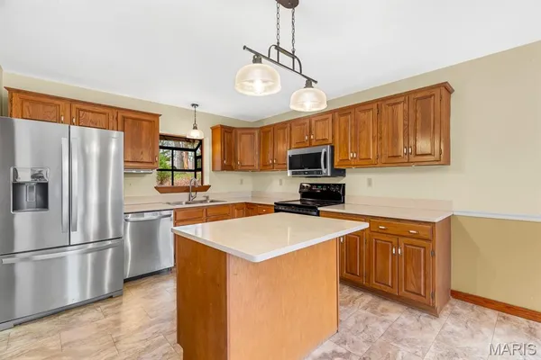 $260,000 | 1192 Quiver Court, Lake Sherwood, MO 63357