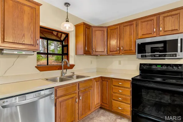 $260,000 | 1192 Quiver Court, Lake Sherwood, MO 63357