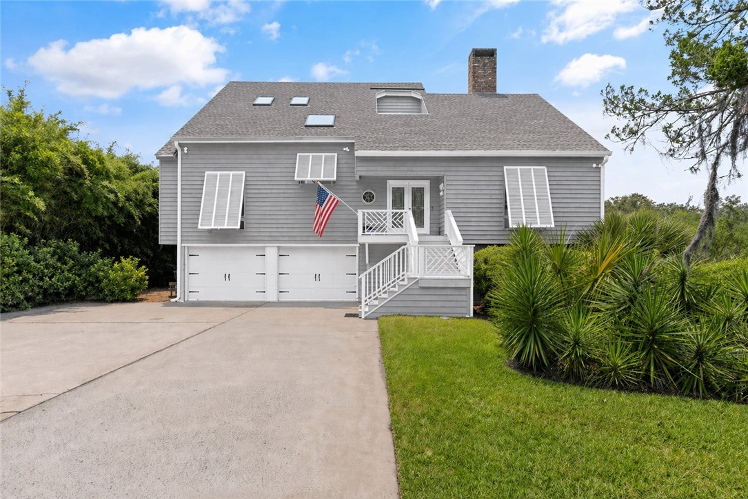 207 Military Road St. Simons Island, GA 31522 - Photo 2 of 23 Freshly painted exterior