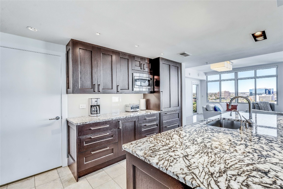 54 Rainey Street, Unit 1222 Austin, TX 78701 - Photo 13 of 40