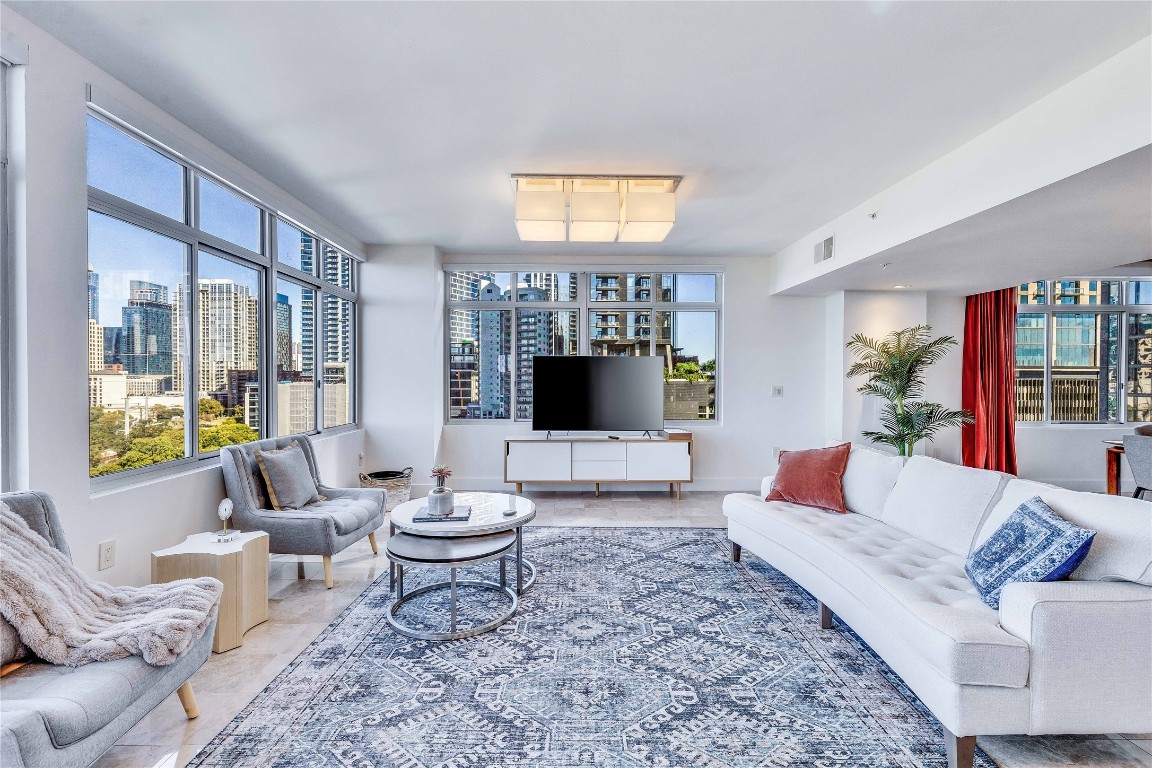 54 Rainey Street, Unit 1222 Austin, TX 78701 - Photo 4 of 40