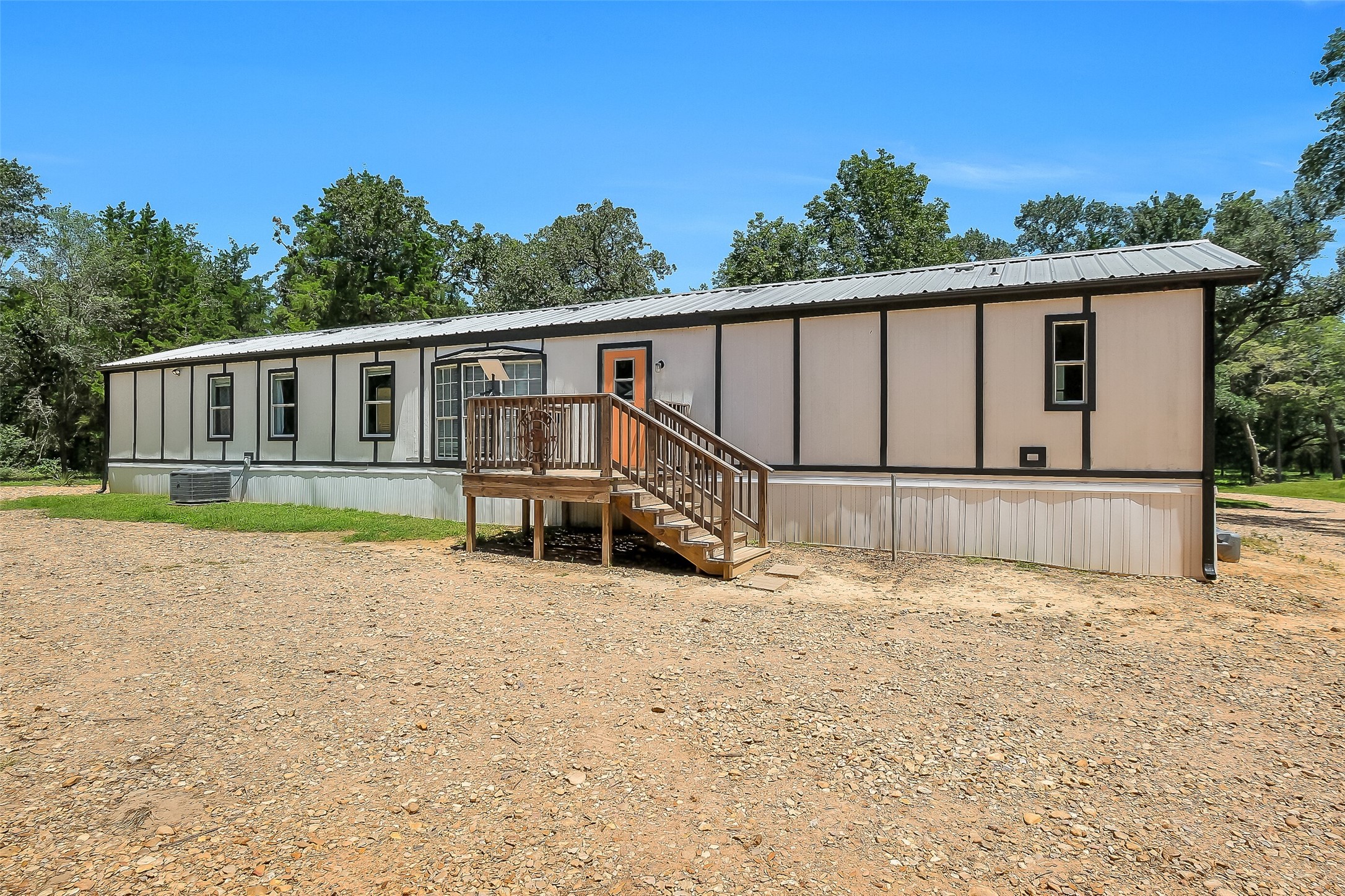 2980 Interstate 10 Weimar, TX 78962 - Photo 30 of 49 Gallery Image 30