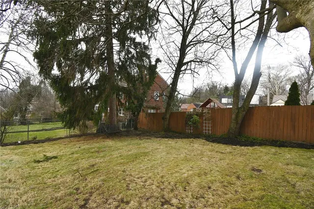 a view of an outdoor space with yard