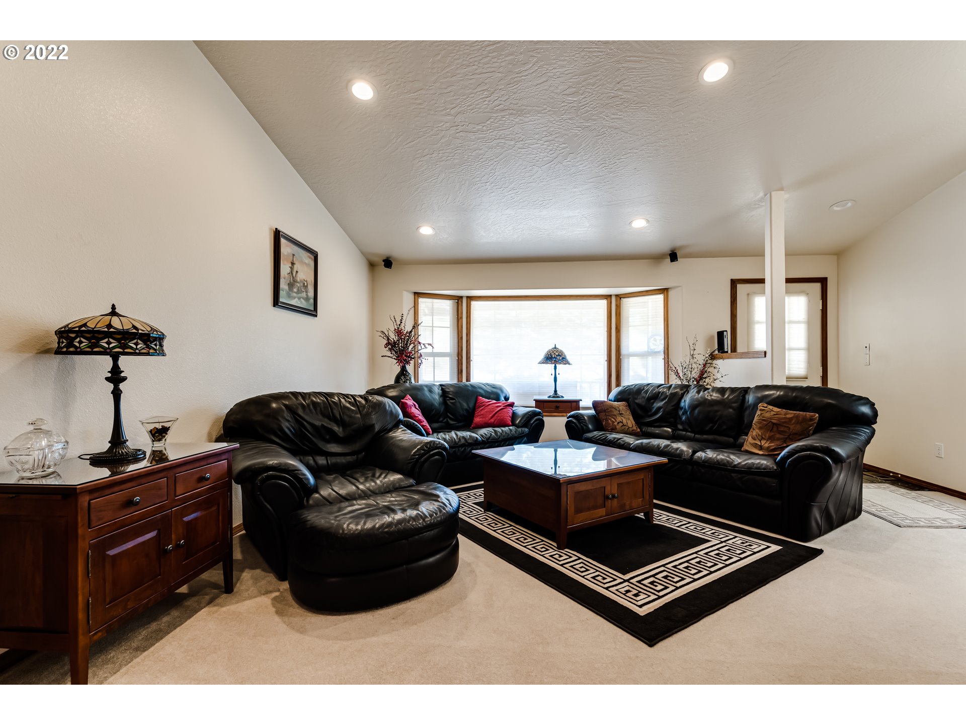 2430 Bailey Hill Road Eugene, OR 97405 - Photo 7 of 25 Gallery Image 7