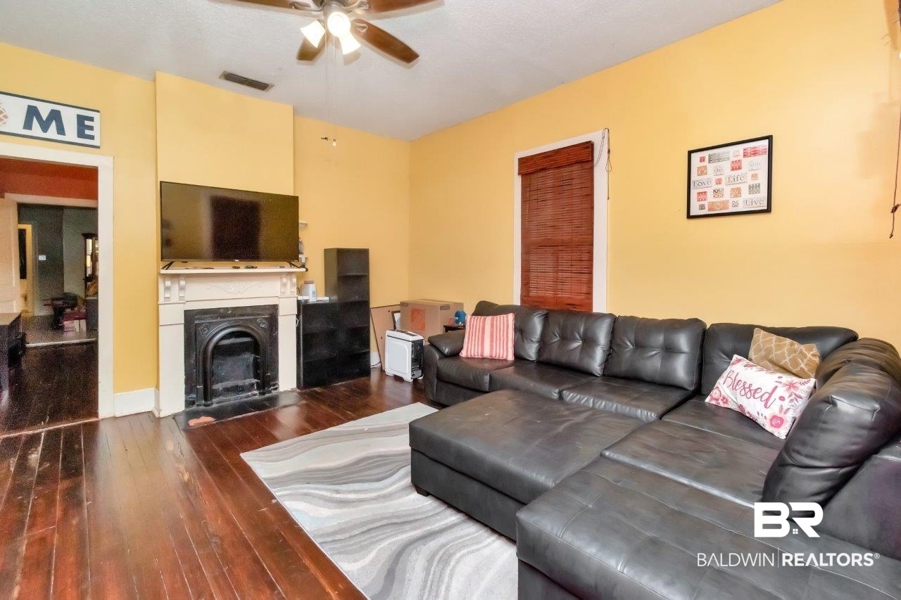 12 South Hallett Street Mobile, AL 36604 - Photo 4 of 22