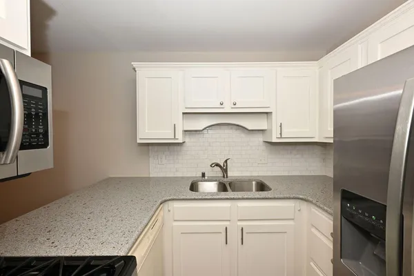 $139,900 | 11957 West Appleton Avenue, Unit 8, Milwaukee, WI 53224