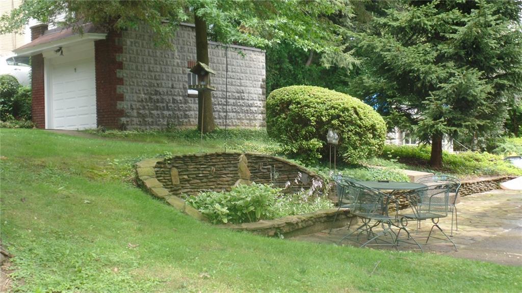 148 Beverly Road Pittsburgh, PA 15216 - Photo 5 of 24 Gallery Image 5