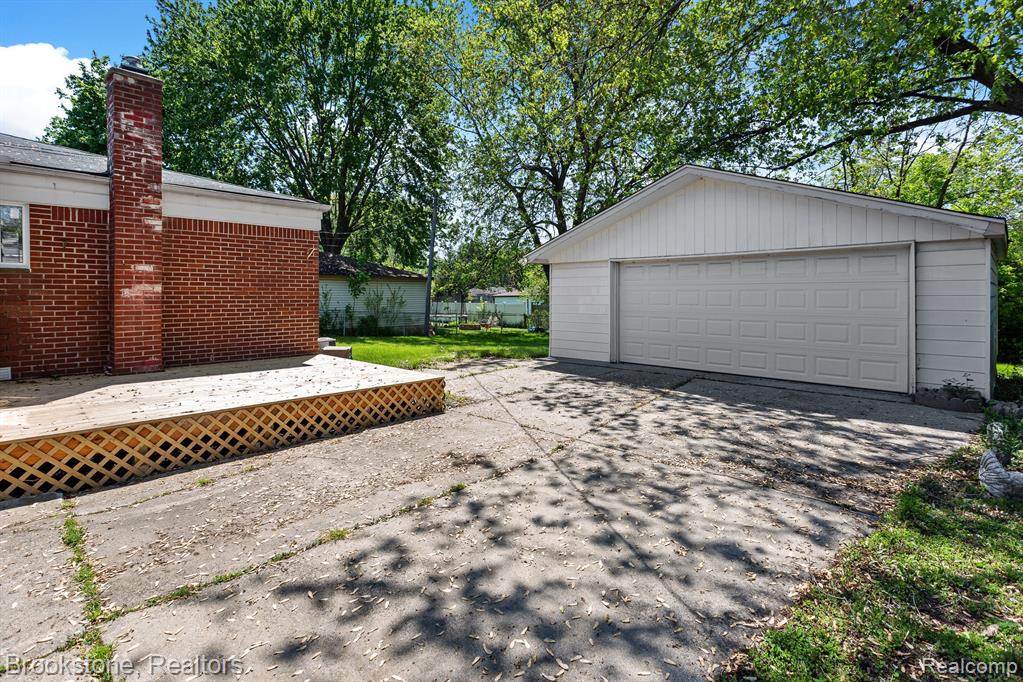 32039 Hayes Road Warren, MI 48088 - Photo 26 of 30