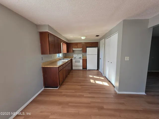 $1,475 | 2709 Julie Lane, Middleburg, FL 32068