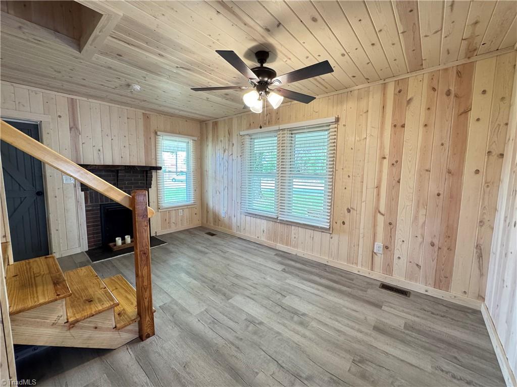 1230 Bridge Street Elkin, NC 28621 - Photo 14 of 33