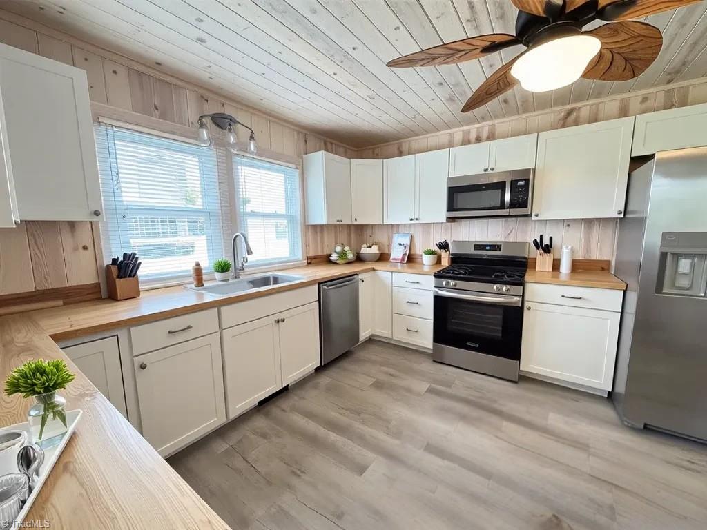 1230 Bridge Street Elkin, NC 28621 - Photo 16 of 33 Virtually Staged