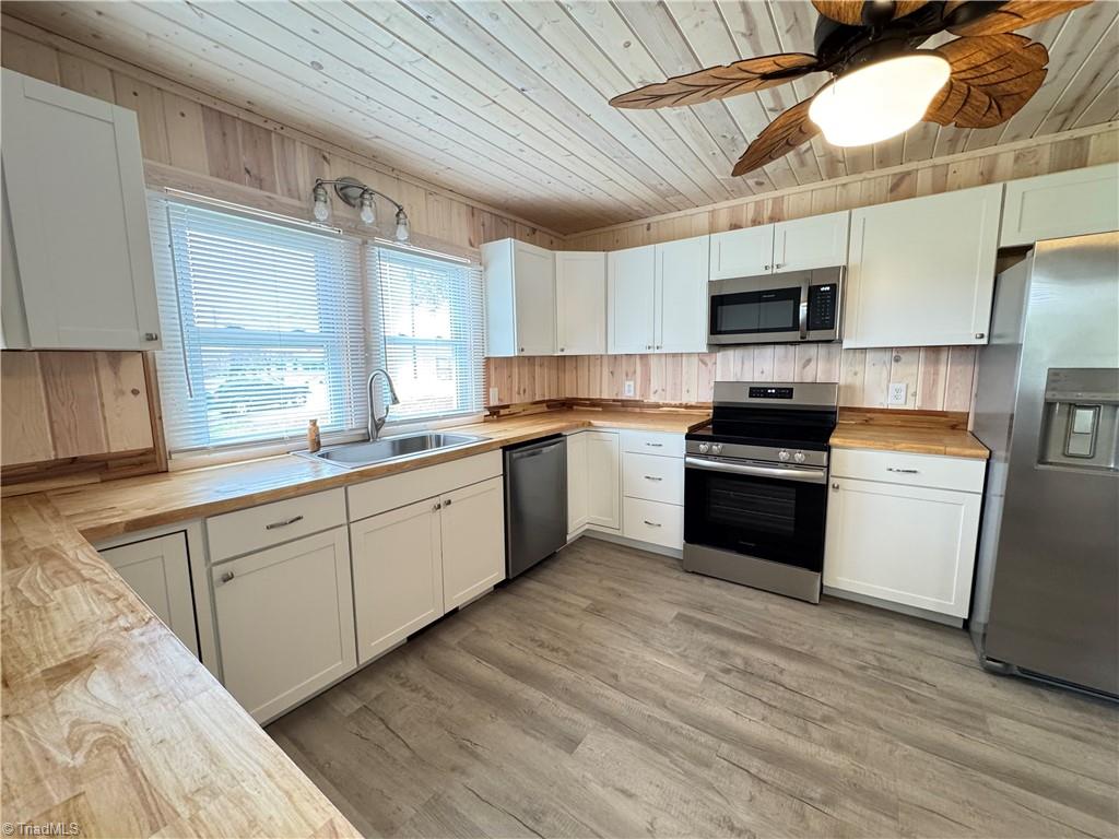 1230 Bridge Street Elkin, NC 28621 - Photo 17 of 33